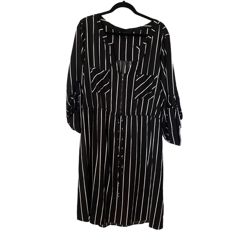 Torrid 4X Black White Pinstripe Zip Bust Drawstring Waist Roll-Tab Sleeve Dress